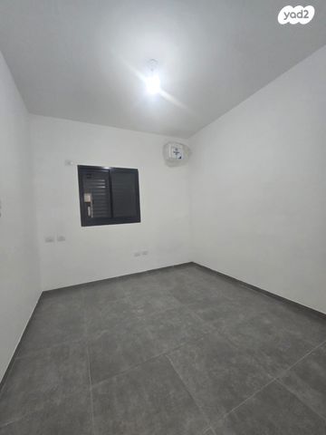 דירה, מור, אור ים, אור עקיבא