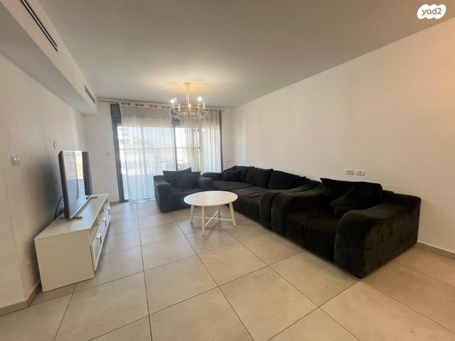 דירה, גדעון האוזנר, רמות הרכס, באר שבע