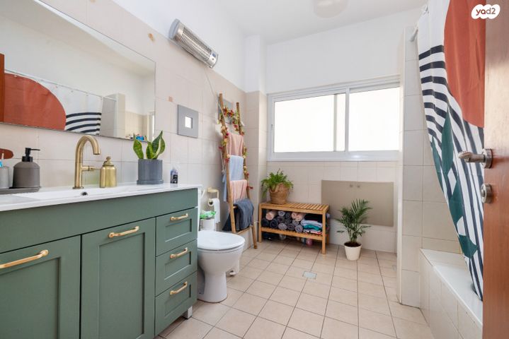 דירה, שלמה גולדין, ג' / מרכז מזרח העיר, רחובות