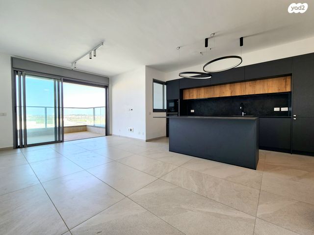 דירה, הרצליה