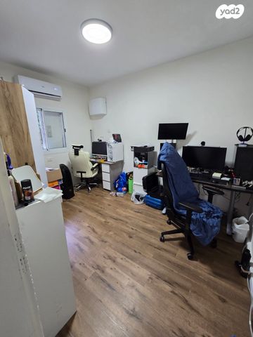 דירה, שלום עליכם 1, לב העיר, בת ים