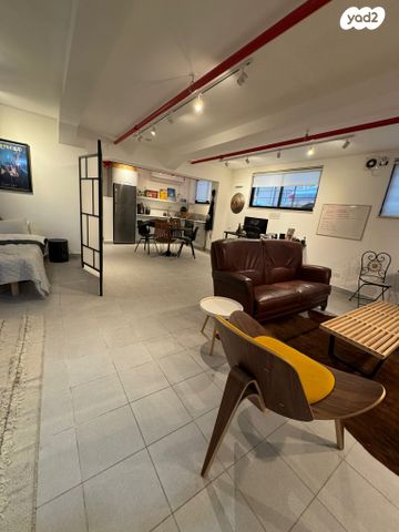 דירה, שדרות המגינים 46, שער פלמר, תחנת רכבת השמונה, חיפה