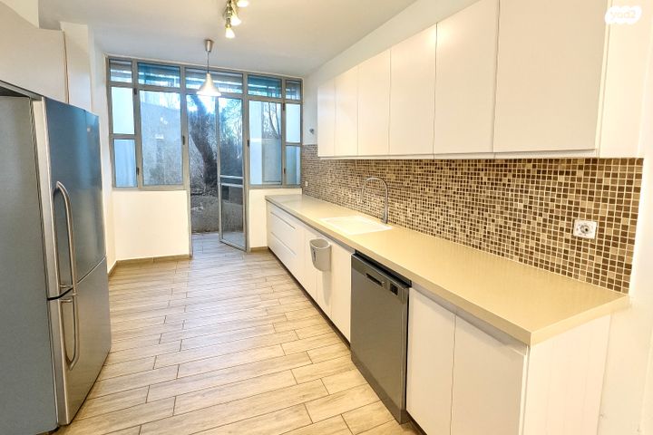 דירת גן, מעלה הצופים 20, שכונת חשמונאים, מרכז העיר א, רמת גן