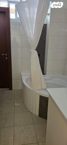 דירה, בית וגן, ירושלים