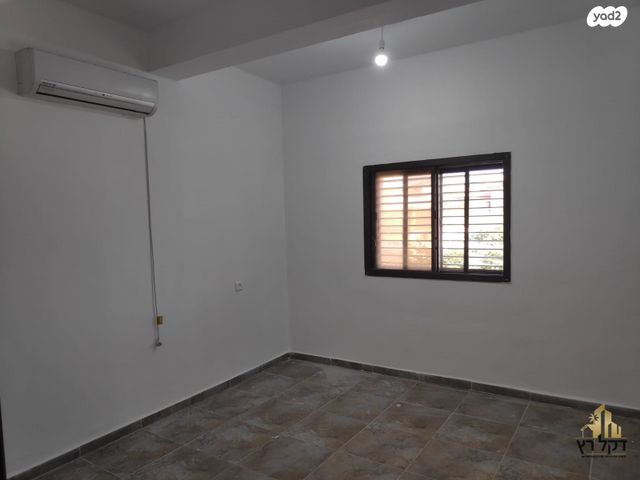 דופלקס, קיבוץ גלויות, עכו