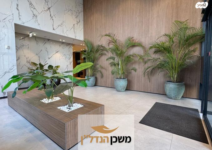 גג/ פנטהאוז, יער ביריה, לוד