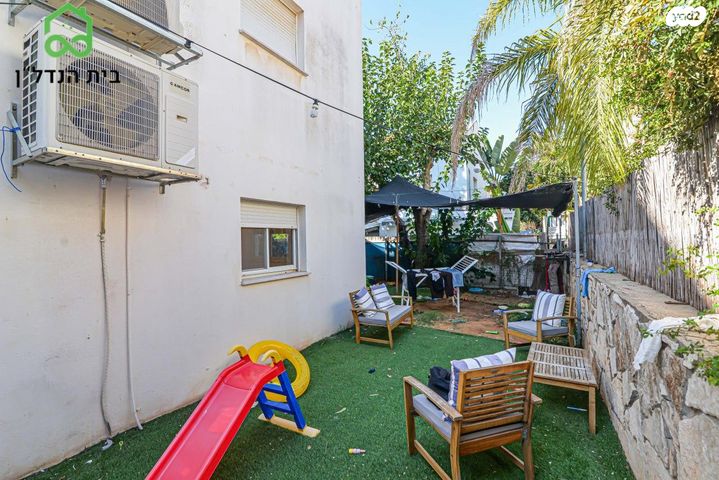 דו משפחתי, הגלעין 8, פרדס חנה כרכור