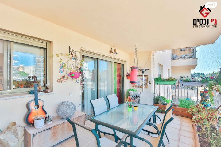 דירה, הדרים, חלומות זכרון, זכרון יעקב