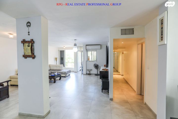 דירה, כורזים, נווה שרת, תל אביב יפו