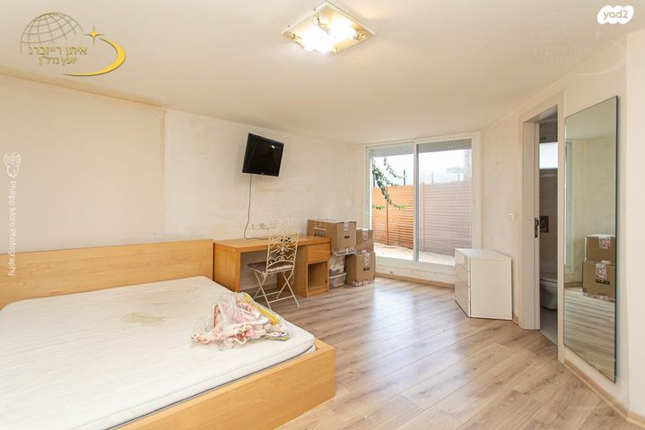 דו משפחתי, פרנק פלג, הוד הכרמל, דניה, חיפה