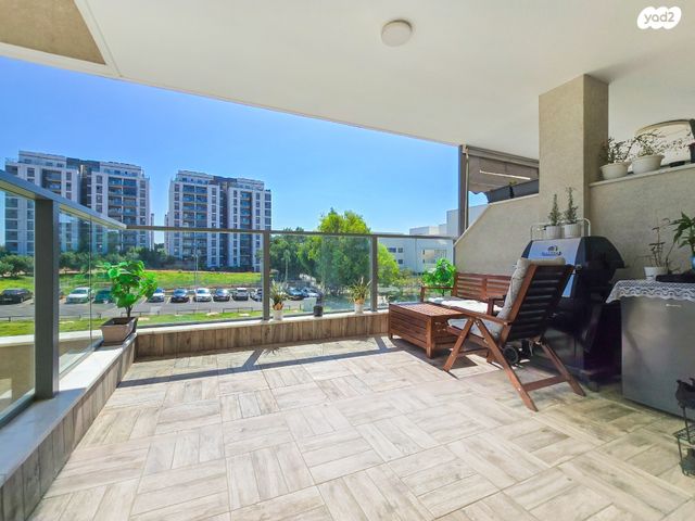 ברתיני גארי 