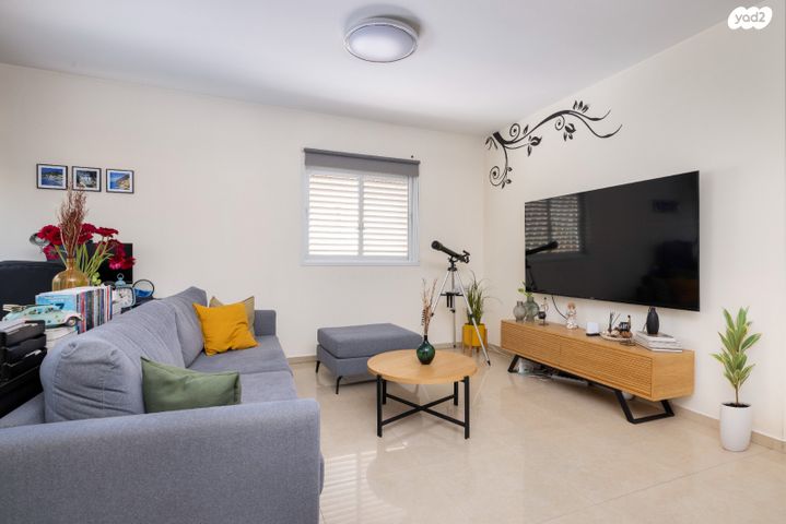 דירה, שלמה גולדין, ג' / מרכז מזרח העיר, רחובות