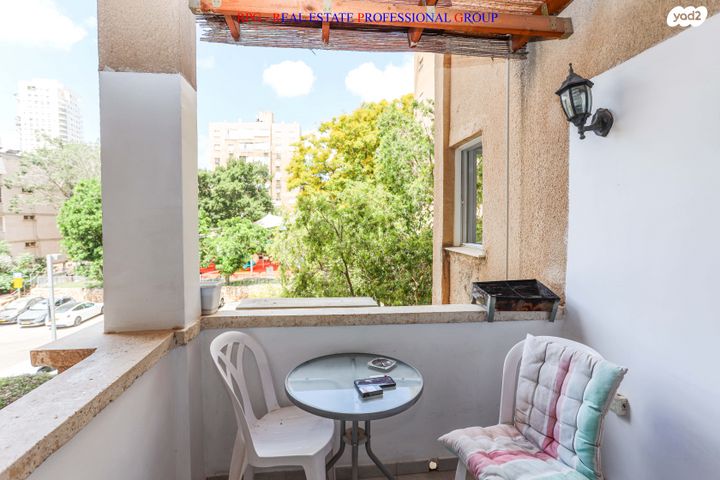 דירה, כורזים, נווה שרת, תל אביב יפו