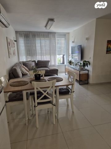 דירה, מצולות ים, חברת חשמל, גבעתיים