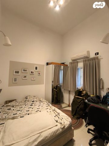 דירה, אבישי, המושבה היוונית, ירושלים