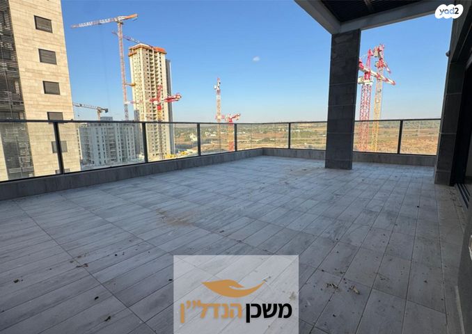 גג/ פנטהאוז, יער ביריה, לוד