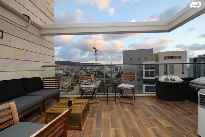 גג/ פנטהאוז, עוגן, גלי כרמל, טירת כרמל