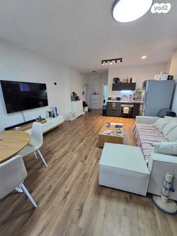 דירה, שלום עליכם 1, לב העיר, בת ים