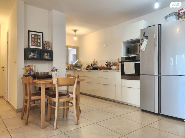 דירה, קלאוזנר, רעננה