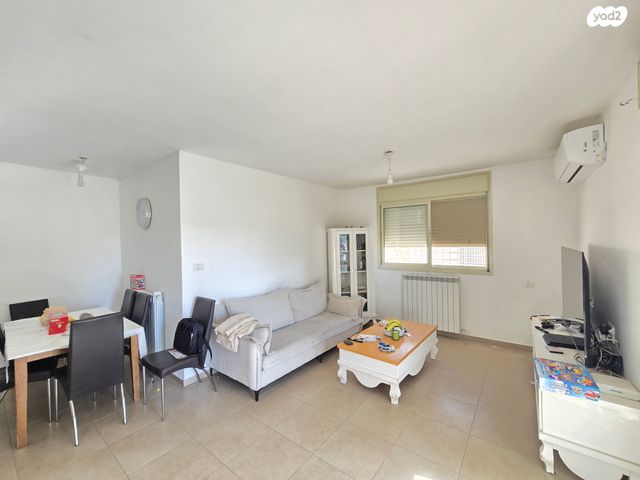 דירה, הרב יצחק כדורי, חומת שמואל, הר חומה, ירושלים