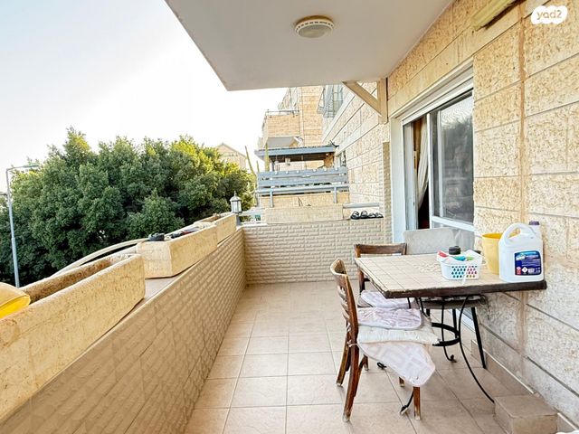 דירה, מעלה אדומים