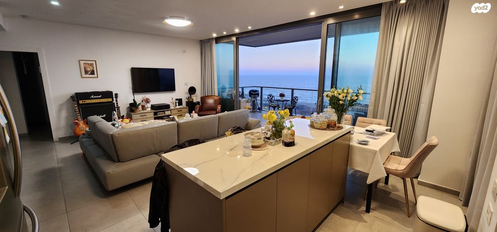 דירה, גבעת אולגה, חדרה