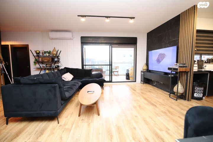 גג/ פנטהאוז, עוגן, גלי כרמל, טירת כרמל