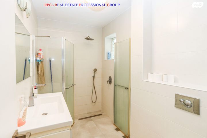 דירה, כורזים, נווה שרת, תל אביב יפו