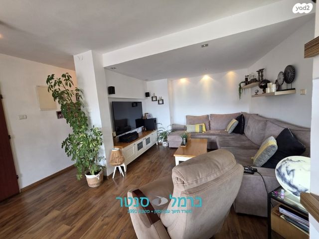 גג/ פנטהאוז, ורדיה, חיפה