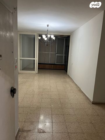 דירה, הרצל, פתח תקווה