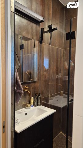 דירת גן, קרית הפרחים - 2005, רעננה