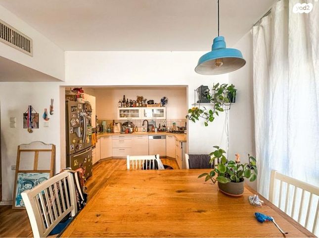 דירה, חרוזים, רמת גן