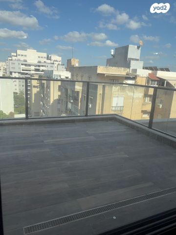 גג/ פנטהאוז, טובה וטוביה מילר 19, א' / צפון מזרח העיר, רחובות