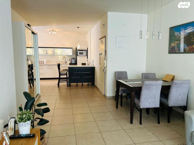 דירה, שלמה קפלנסקי, רמז, מערב ותיק, ראשון לציון