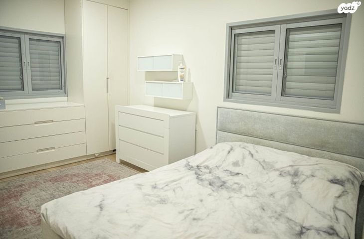 דירה, דבורה הנביאה, נגבה, רמת גן