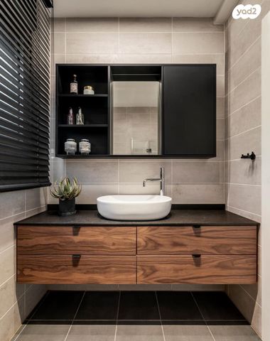 דירה, יהודה עמיחי, תכנית ל', למד, תל אביב יפו