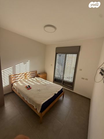 דו משפחתי, קרית אתא