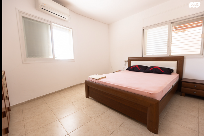 דירה, האלה, איילת הכרמל, טירת כרמל