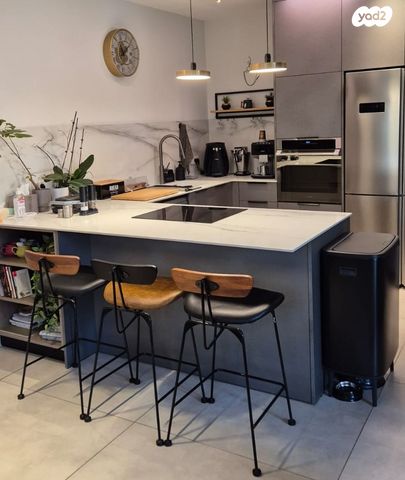 דירת גן, קרית הפרחים - 2005, רעננה