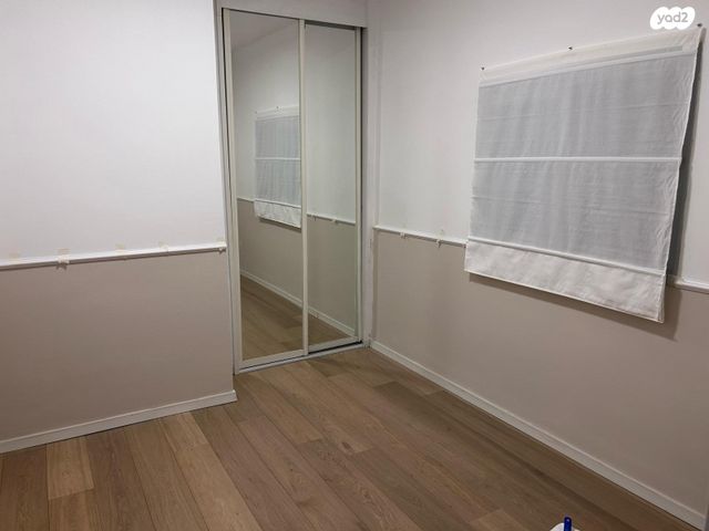 דירה, דבורה הנביאה, נגבה, רמת גן