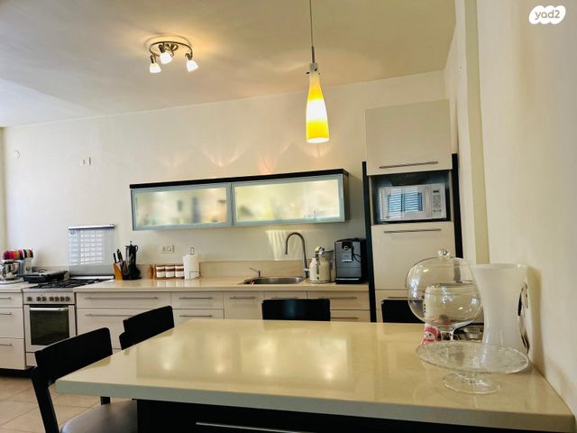 דירה, שלמה קפלנסקי, רמז, מערב ותיק, ראשון לציון