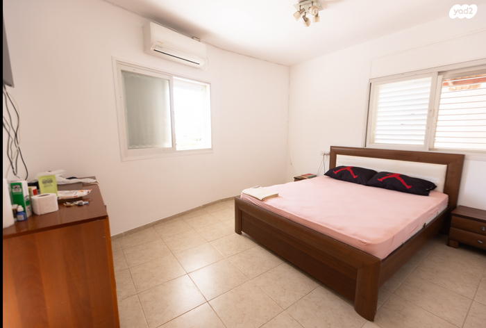 דירה, האלה, איילת הכרמל, טירת כרמל