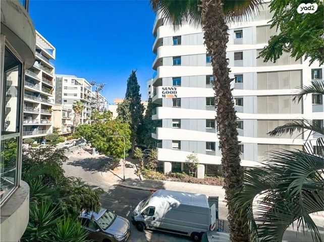 דירה, חרוזים, רמת גן