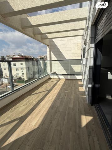 דירה, הרובע הבינלאומי, הרובע הבינלאומי, לוד