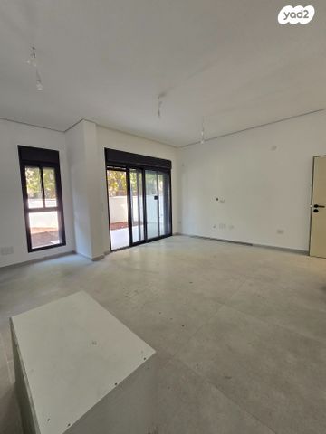 דירת גן, קרית ויצמן, רעננה