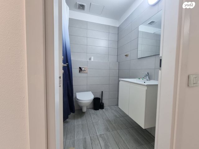 דירה, דרך מנחם בגין 158, מונטיפיורי, הרכבת, תל אביב יפו