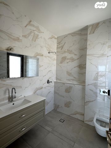 דירה, בורוכוב 3, צפון מערב מרכז העיר, נתניה