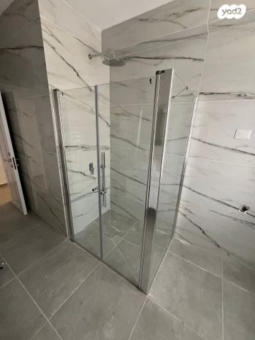 שדרות בנימין 28