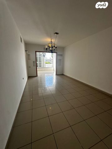 דירה, שדרות הגעתון, עיר, מרכז העיר, נהריה