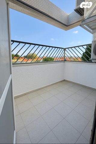 דירה, התותחנים, כפר סבא